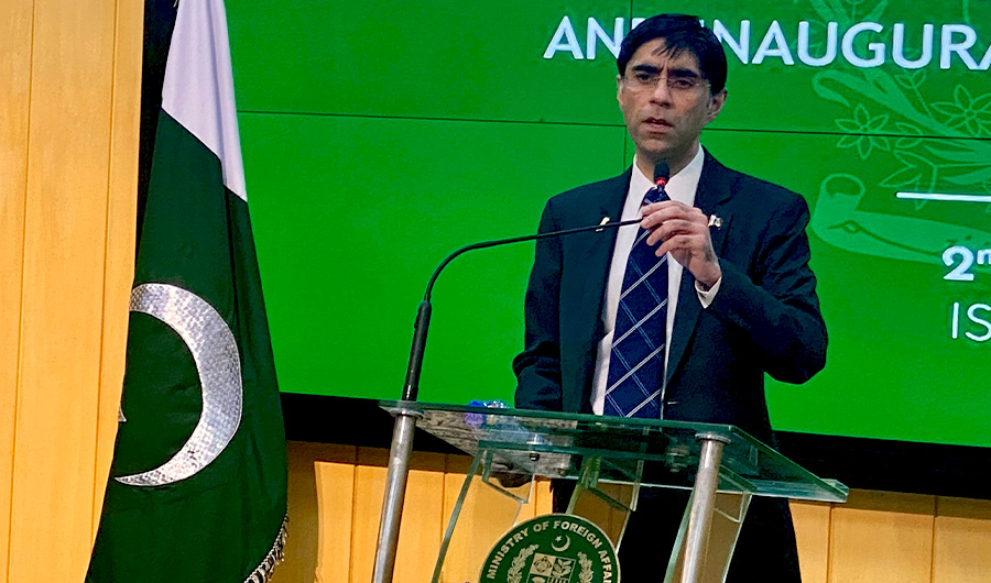 National Security Adviser Dr. Moeed Yusuf addresses a media briefing in Islamabad, Pakistan, on November 2, 2021. (AN Photo)
