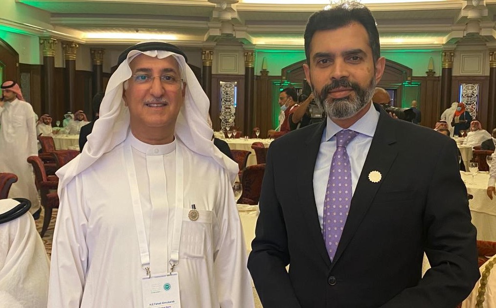 Governor State Bank of Pakistan, Dr. Reza Baqir with Governor of Saudi Central Bank, Dr. Fahad Abdullah Almubarak in Jeddah, Saudi Arabia, on November 11, 2021. (Photo Courtesy: SBP Twitter)