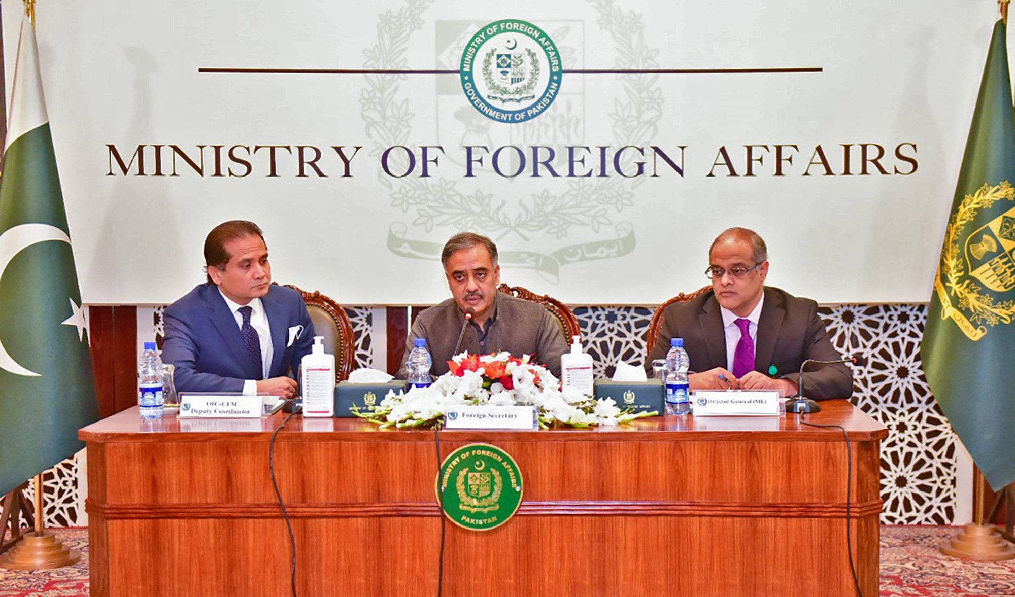Pakistan's foreign secretary Sohail Mahmood, center, briefs the OIC heads of mission in Islamabad, Pakistan, on December 1, 2021. (Photo courtesy: Pakistan foreign office)