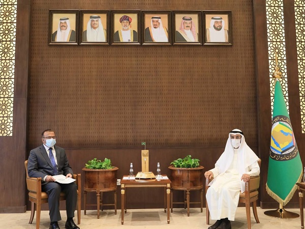 Pakistan's envoy to Saudi Arabia, Bilal Akbar, left, calls on Secretary General of the Gulf Cooperation Council (GCC) in Riyadh, Saudi Arabia, on December 9, 2021. (Photo courtesy: GCC)