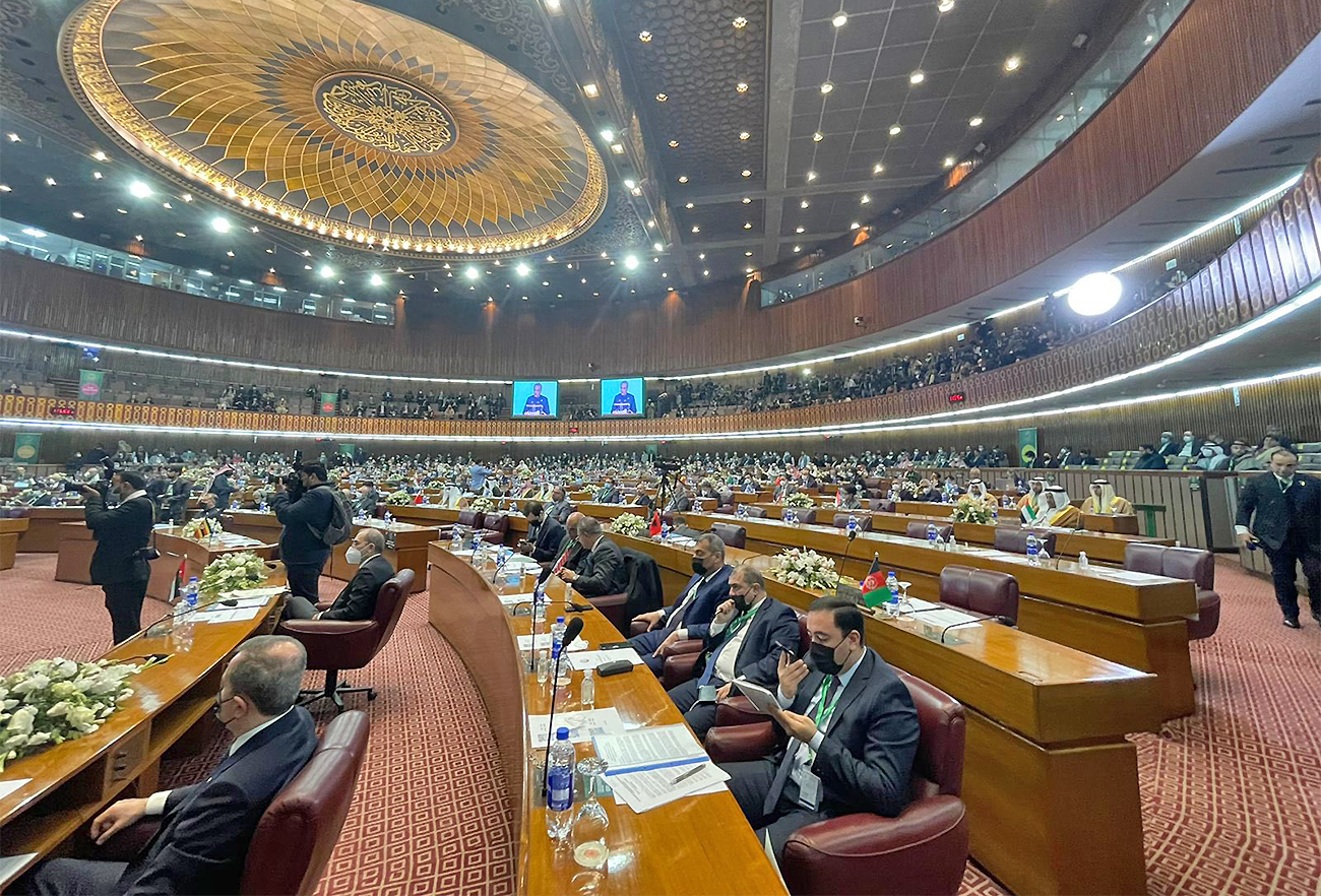 Pakistan's Foreign Shah Mahmood Qureshi addresses the 17th Extraordinary Session of the OIC’s Council of Foreign Ministers on Afghanistan in Islamabad, Pakistan, on December 19, 2021. (PTI)
