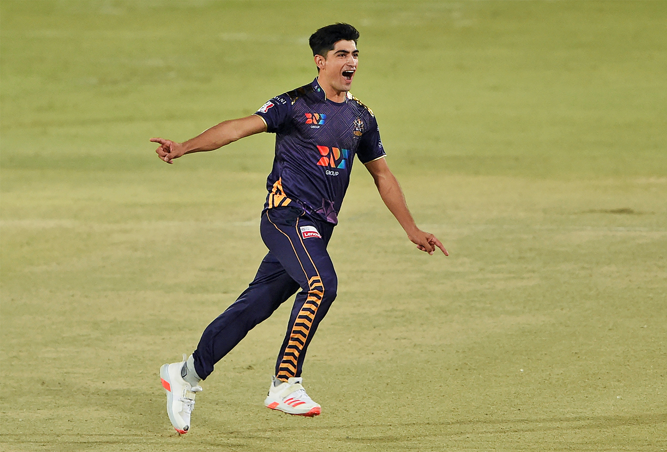 Quetta Gladiators' Naseem Shah celebrates after taking wicket of Karachi Kings' Mohammad Nabi (unseen) during the PSL T20 cricket match between Karachi Kings and Quetta Gladiators in Karachi on January 29, 2022. (AFP)