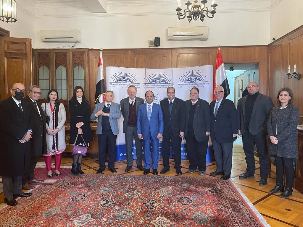 Islamabad's envoy to Cairo, Sajid Bilal, meets representatives of the Egyptian business community in Alexandria on January 19, 2022. (Photo courtesy: Pakistan Embassy in Cairo)