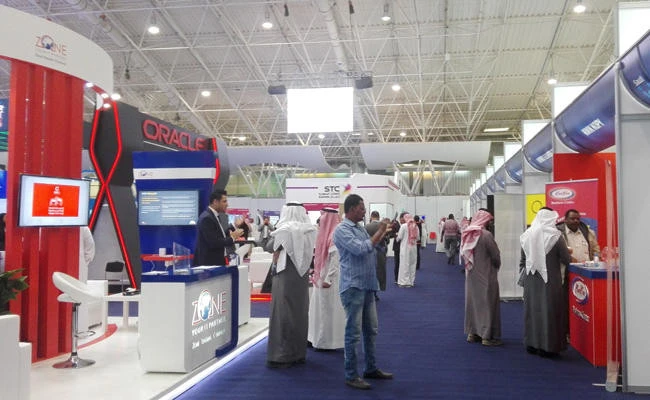 Visitors at the Saudi International Exhibition & Conference for IoT in Riyadh on January 29, 2018. (AN photo/ File)