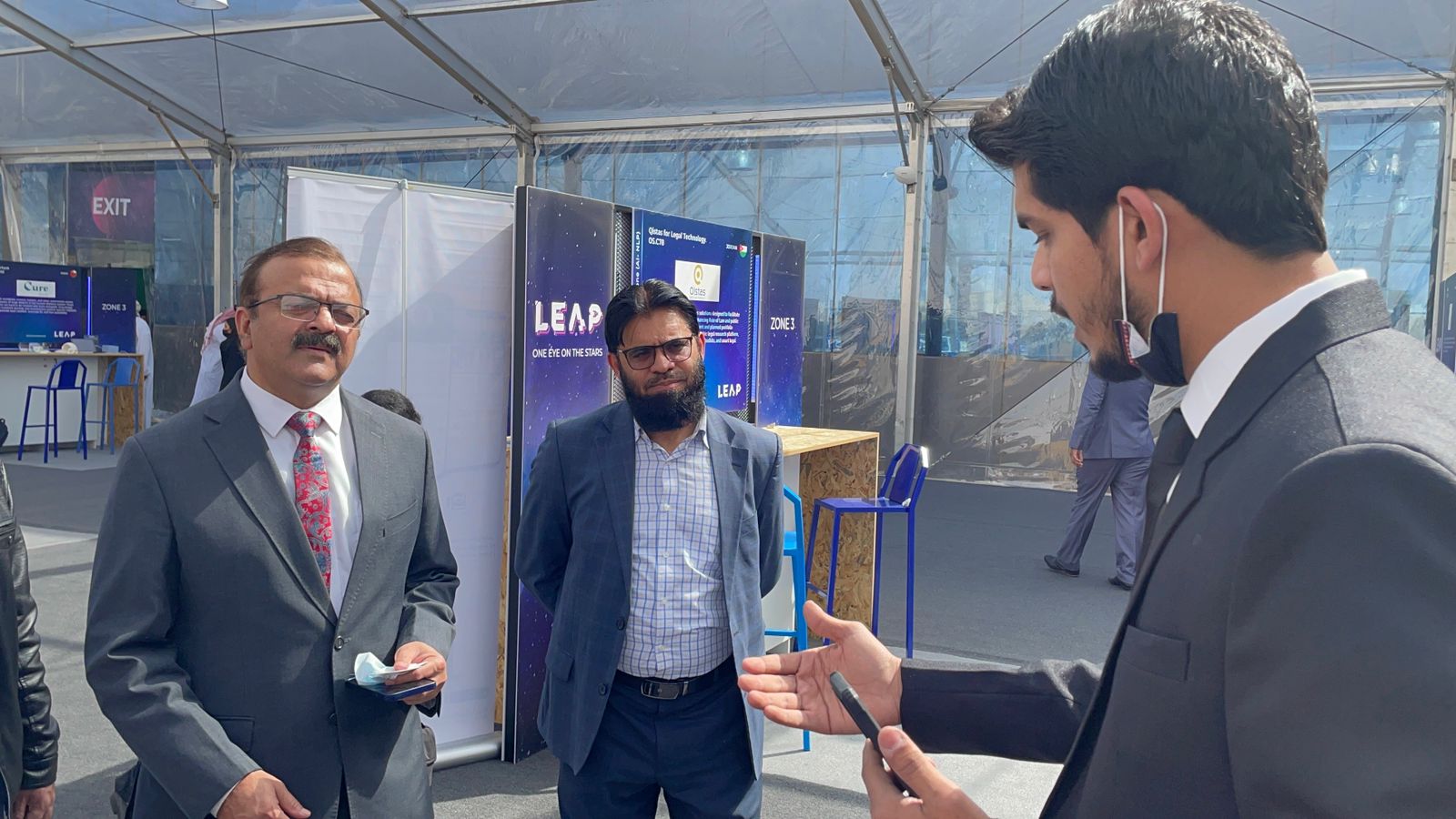 Khizer Ahmed Siddiqui, the founder of Hukumjanab.pk, introduces his startup to Pakistan‘s Ambassador to Saudi Arabia Bilal Akbar at LEAP2022 in Riyadh, Saudi Arabia. The mega information technology (IT) exhibition was held in the kingdom from February 1 to February 3, 2022. (Photo courtesy Khizer Ahmed Siddiqui)