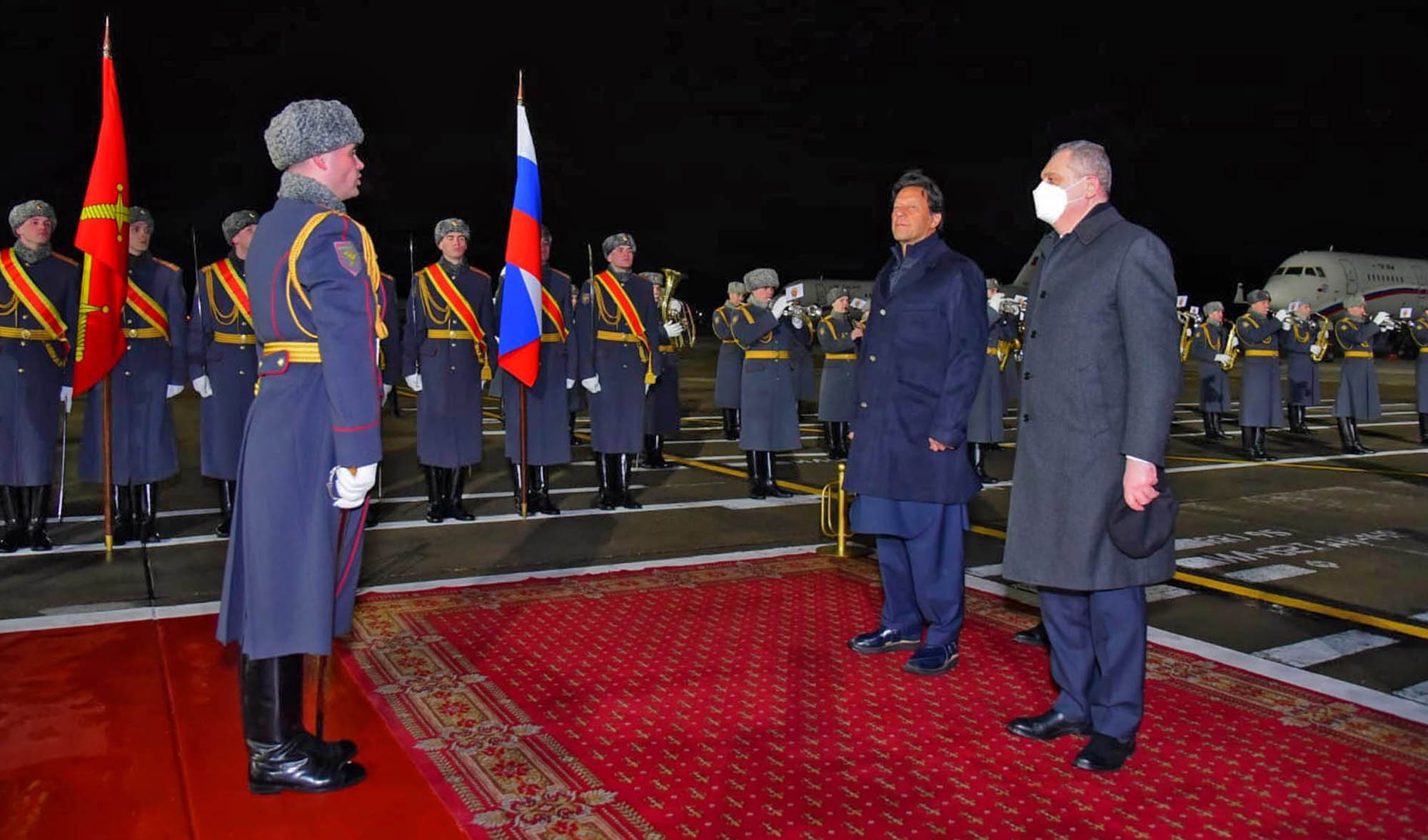 Pakistan Prime Minister Imran Khan receives guard of honor upon his arrival at the Vnukovo International Airport in Moscow, Russia, on February 23, 2022. (PID)