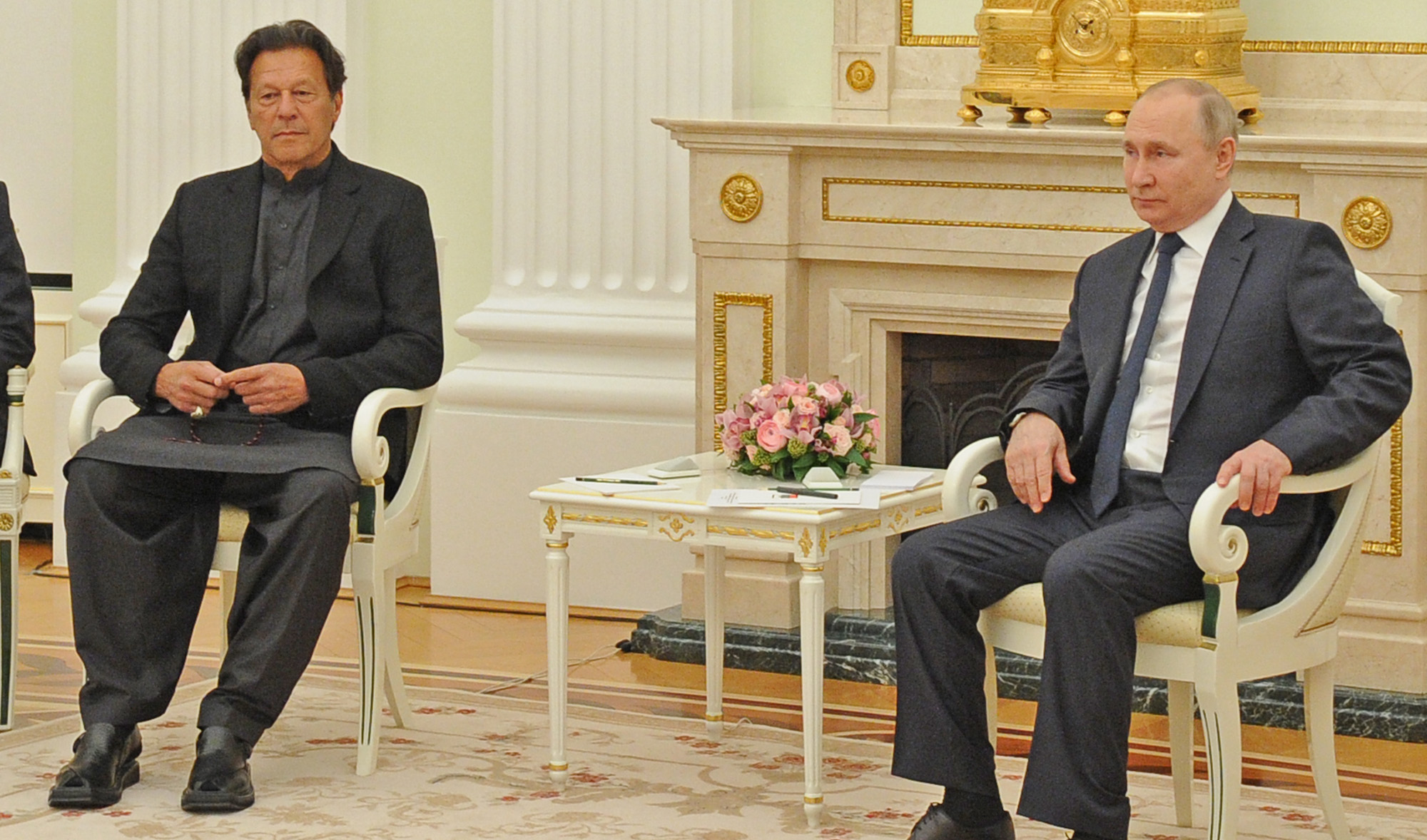 Pakistan Prime Minister Imran Khan, left, and Russian President Vladimir Putin during their meeting in Moscow, Russia on February 24, 2022. (PID)