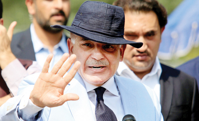 Shahbaz Sharif, leader of Pakistan Muslim League Nawaz (PML-N), gestures in Islamabad, Pakistan June 17, 2017. (REUTERS/FILE)