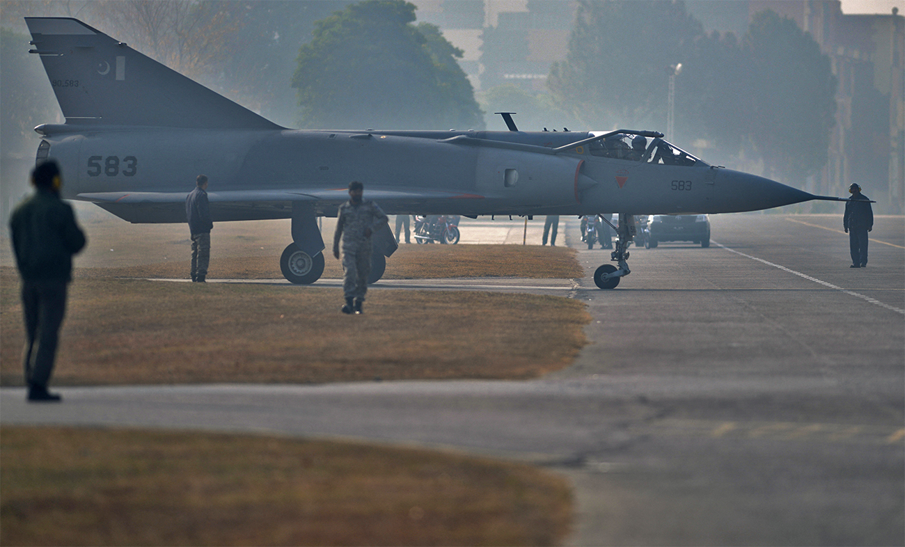 A Pakistan Air Force (PAF) aircraft prepares for a first test run in Kamra, west of the capital Islamabad, Pakistan, on December 27, 2017. (AFP/File)