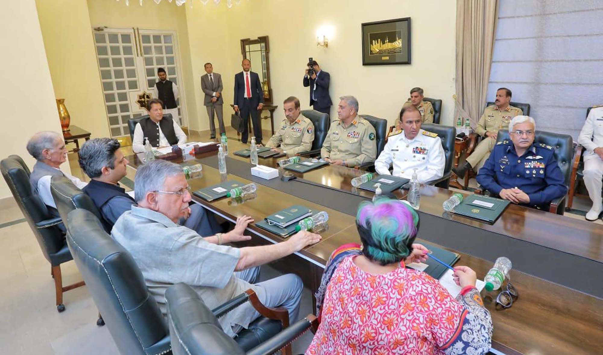 Pakistan Prime Minister Imran Khan chairs meeting of the National Security Committee in Islamabad on March 31, 2022. (PID)