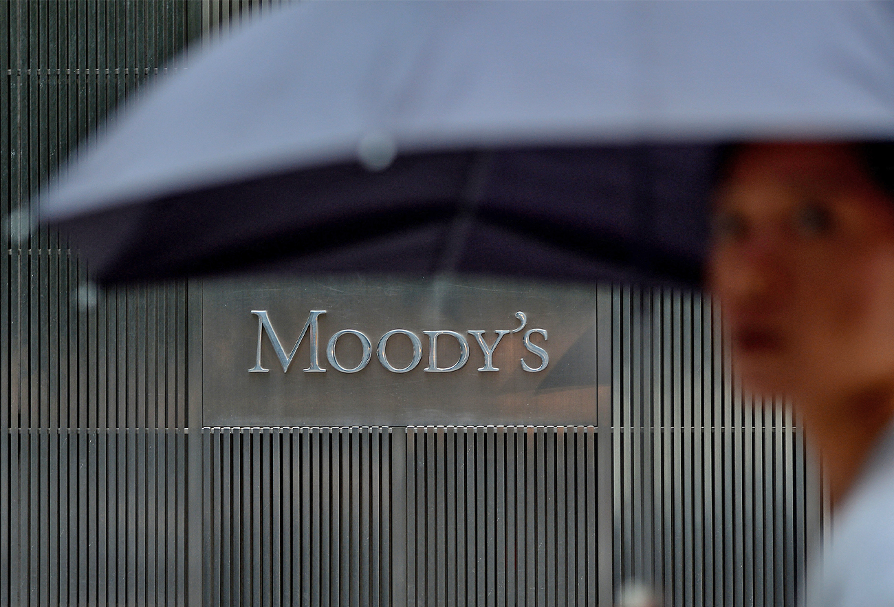 A sign for Moody's rating agency is displayed at the company headquarters in New York, U.S., on September 18, 2012. (AFP)