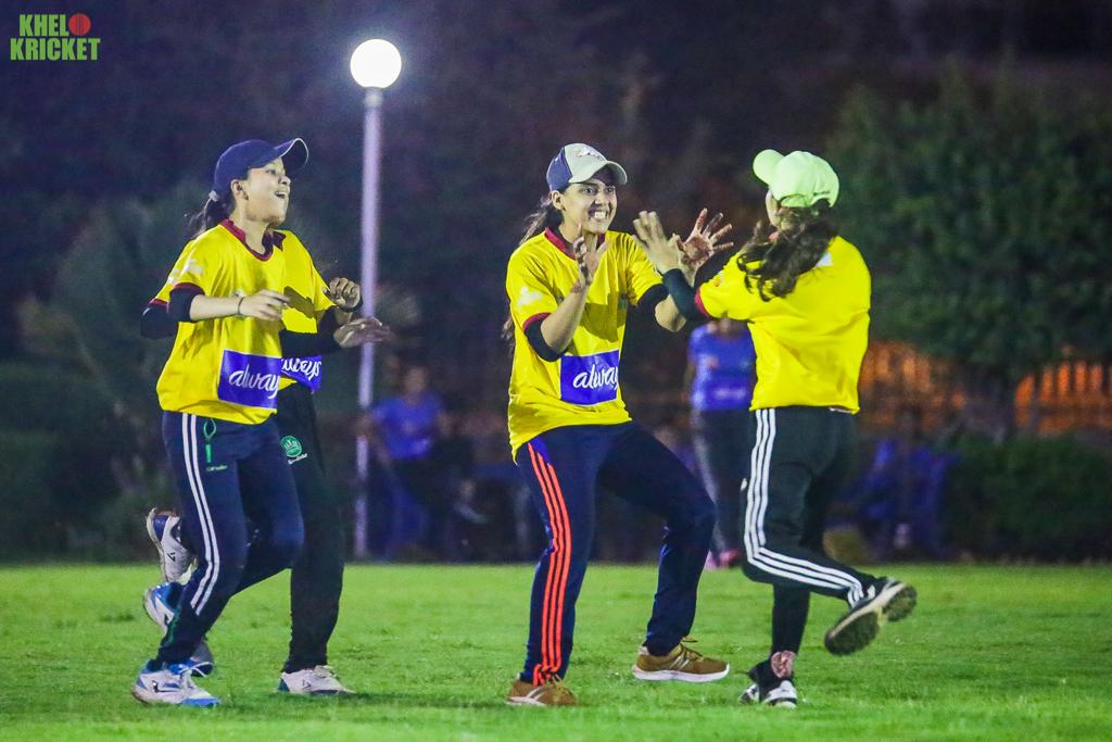 Players celebrate during the Khelo Khavateen Ramadan night tournament at the Kokan ground in Karachi, Pakistan, on April 10, 2022 (Photo by KheloKarachi)