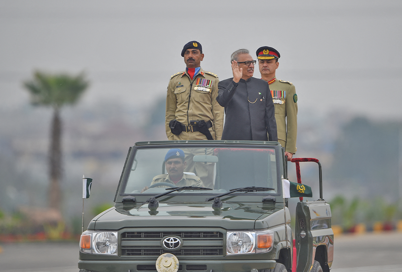 Pakistani President Arif Alvi (C) inspects the honour guard during the Pakistan Day parade in Islamabad, Pakistan, on March 23, 2019. (AFP/File)