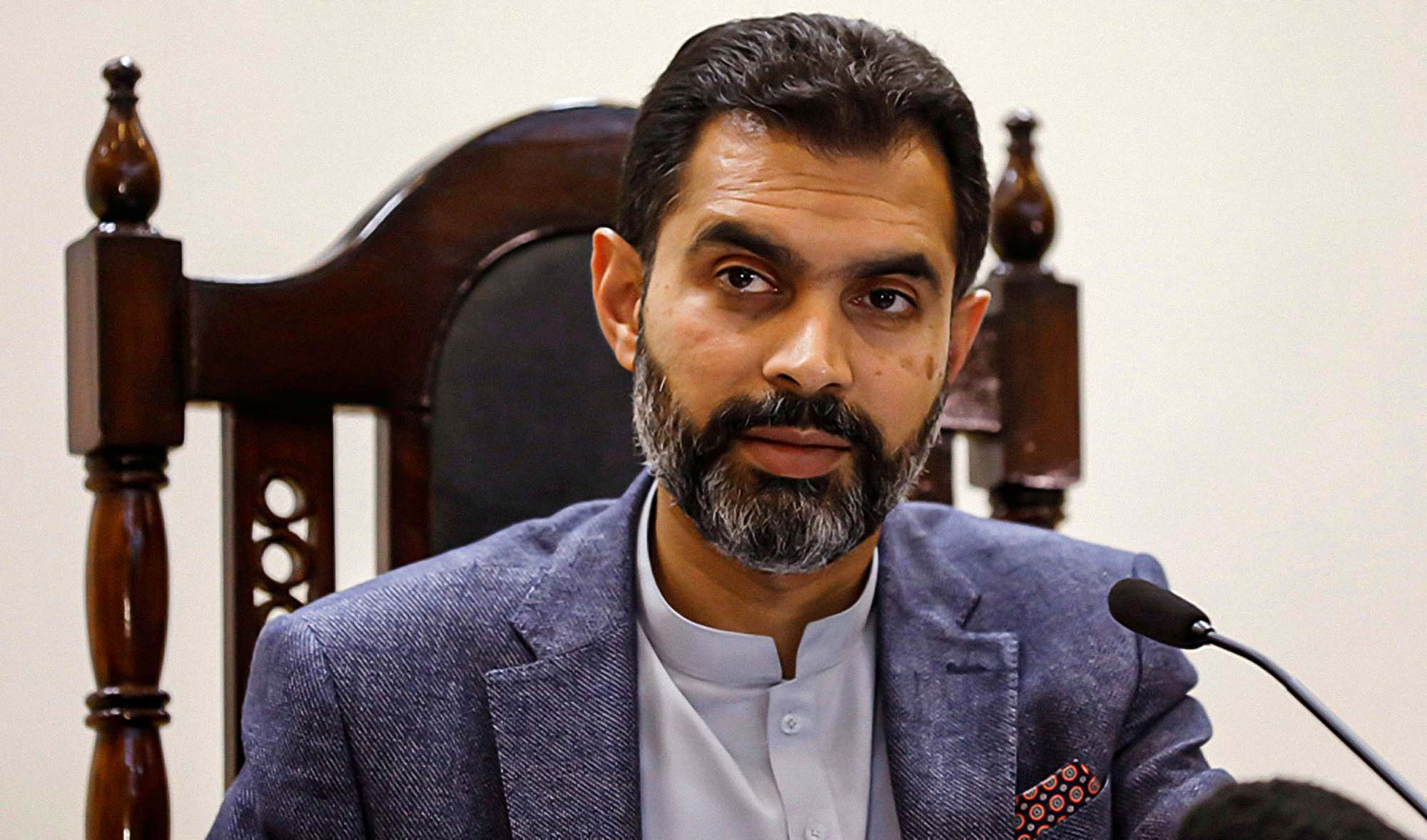 Reza Baqir, Governor of the State Bank of Pakistan (SBP), takes a question from a reporter (not pictured) during a news conference at the head office in Karachi, Pakistan on July 16, 2019. (REUTERS/File)