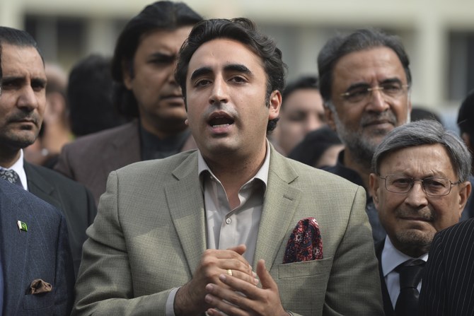 Pakisan's Foreign Minister Bilawal Bhutto (C) speaks to the media in Islamabad on February 13, 2020. (AFP/File)