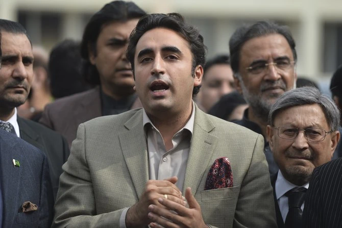 Pakisan's Foreign Minister Bilawal Bhutto (C) speaks to the media in Islamabad on February 13, 2020. (AFP/File)