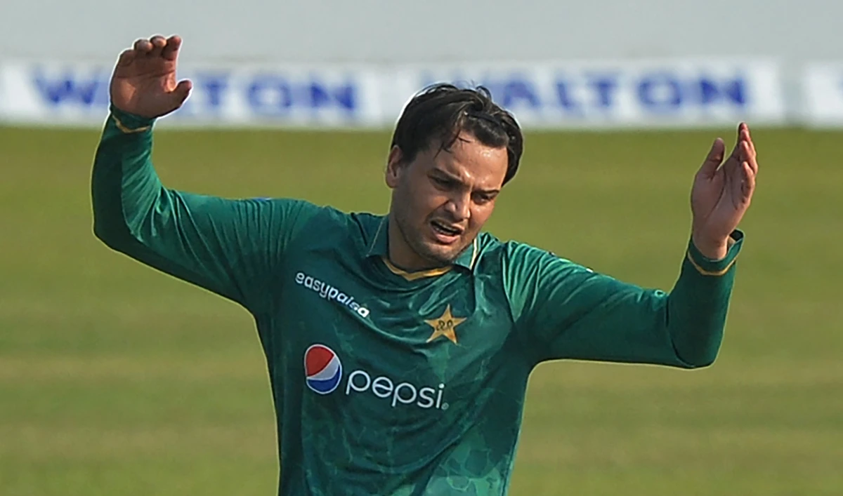 Pakistan's Usman Qadir reacts after a misfield during the third Twenty20 cricket match against Bangladesh in Dhaka on November 22, 2021. (AFP/File)