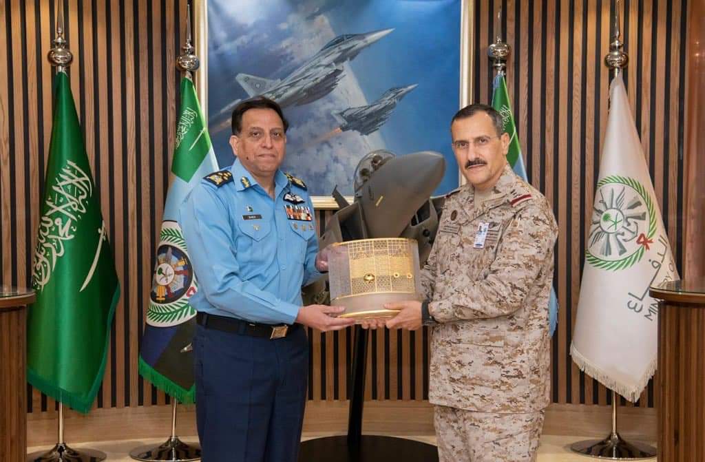 Pakistan’s Air Chief Zaheer Ahmed Baber, left, with the commander of the Royal Saudi Air Force in Riyadh on June 2, 2022. (Photo courtesy: @PAFFalconsPK/Twitter)