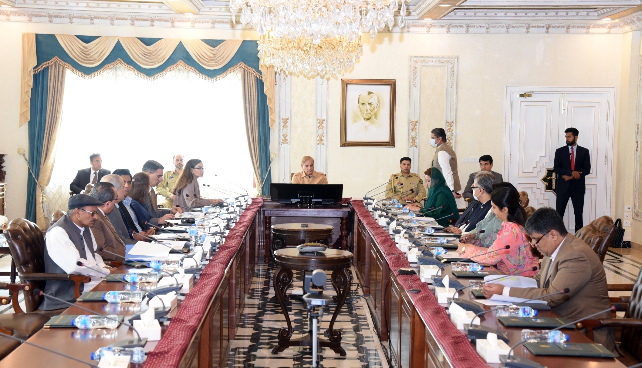 Pakistani Prime Minister Shehbaz Sharif chairs a meeting in Islamabad on May 16, 2022. (Twitter/@PakPMO)