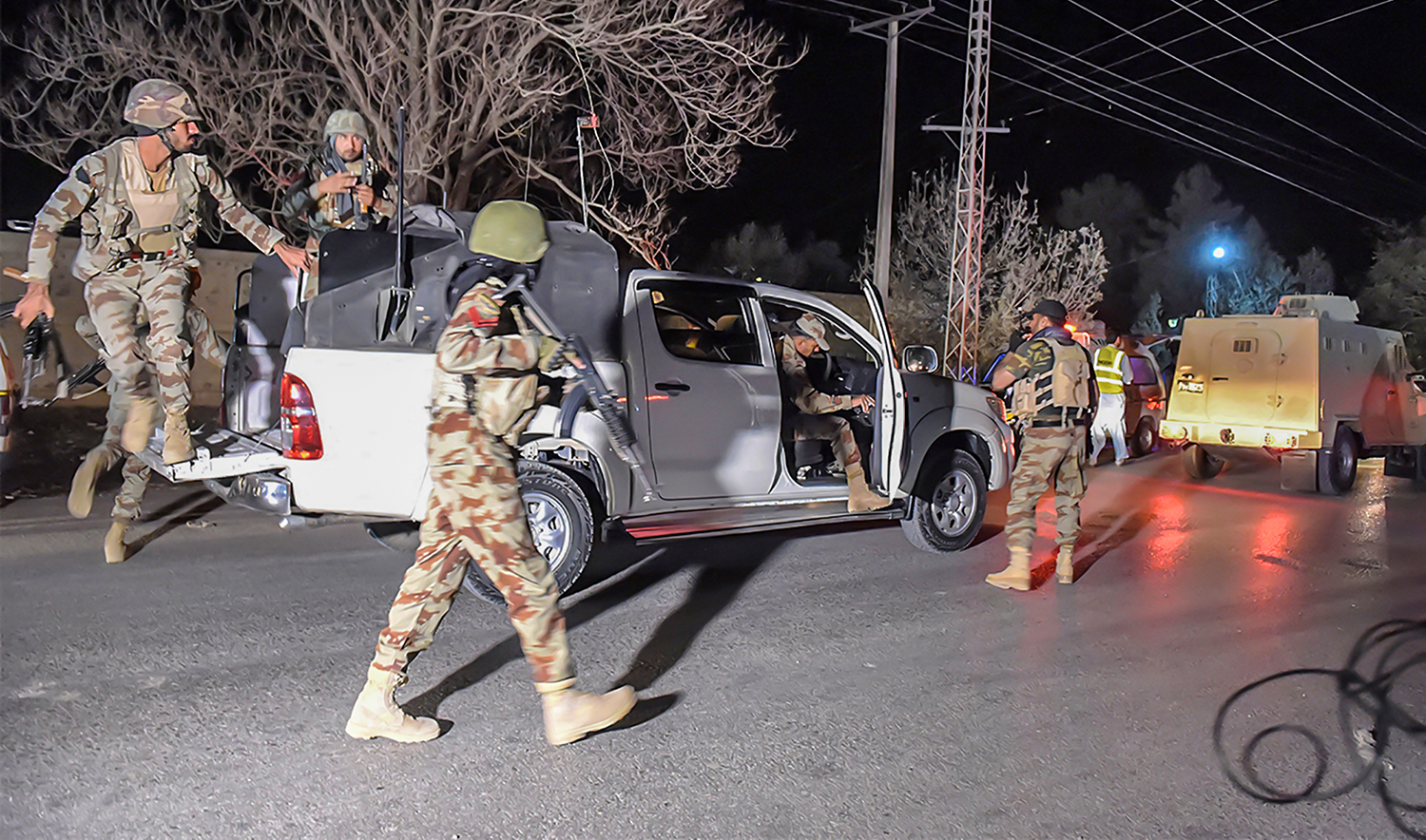 Pakistani army soldiers enter the Balochistan Police Training College in Quetta on October 24, 2016, after militants attacked the police academy. (AFP/File)