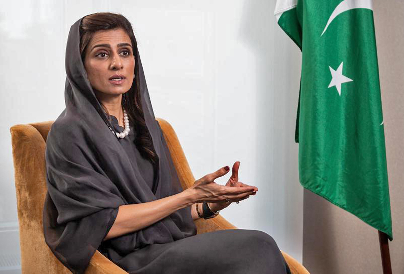 Pakistan's State Minister for Foreign Affairs Hina Rabbani Khar talks to Germany’s Welt newspaper. (Photo courtesy: Welt)