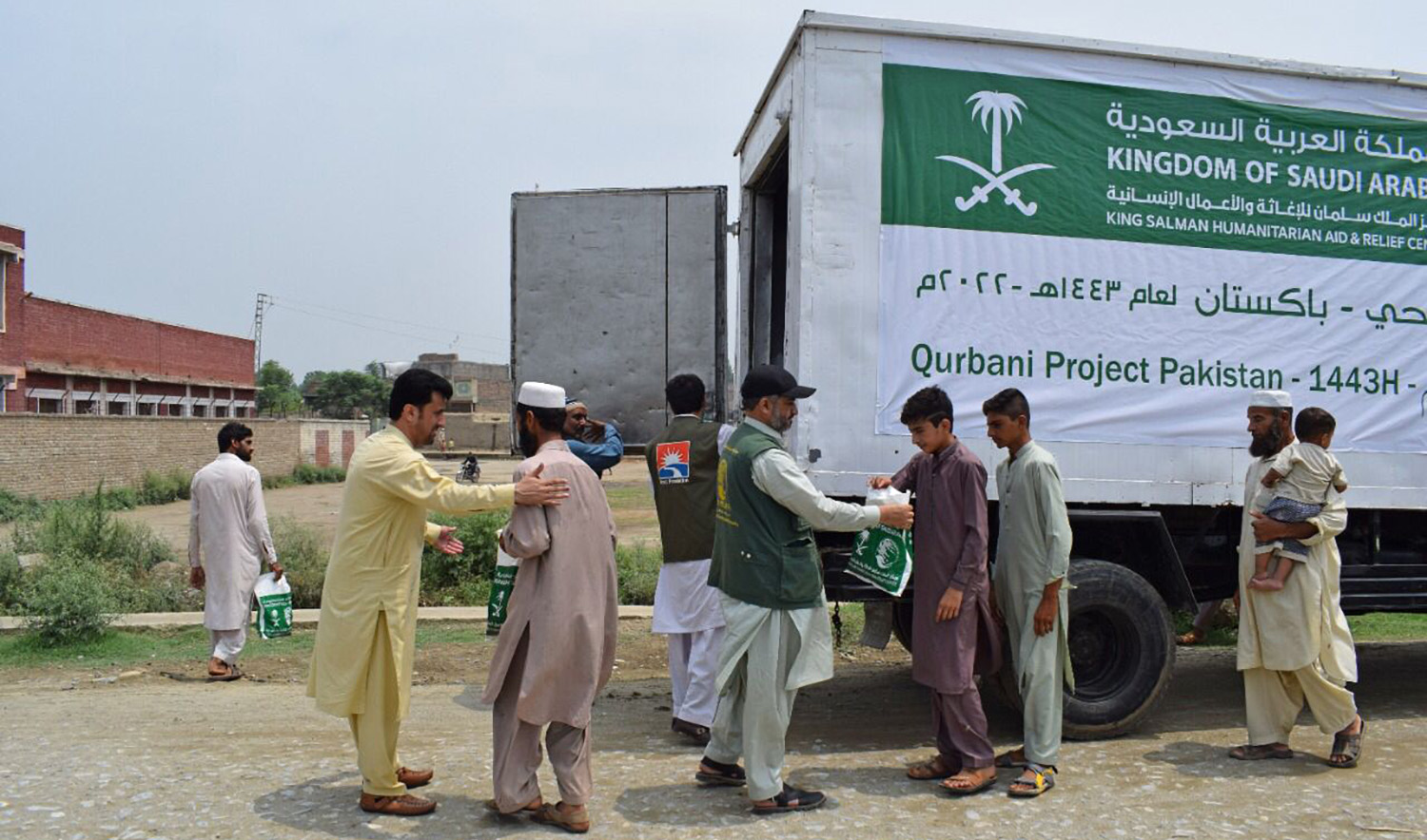 KSRelief officials distribute sacrificial meat to poor families in Pakistan's Khyber Pakhtunkhwa and Gilgit-Baltistan regions on July 12, 2022. (Photo courtesy: KSRelief)