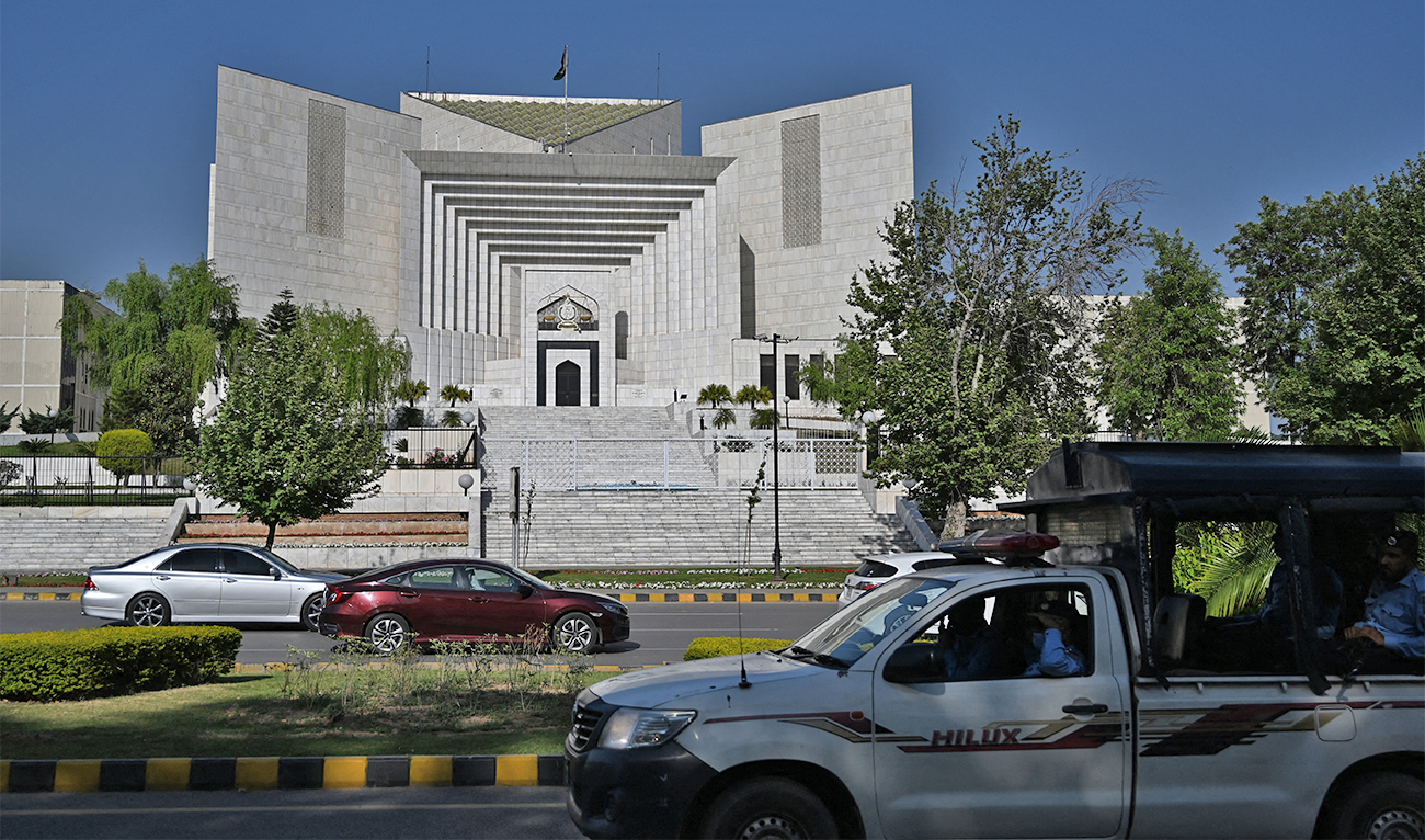 Rangers patrol along a street past Pakistan's Supreme Court in Islamabad, Pakistan, on April 5, 2022/ (AFP/File)