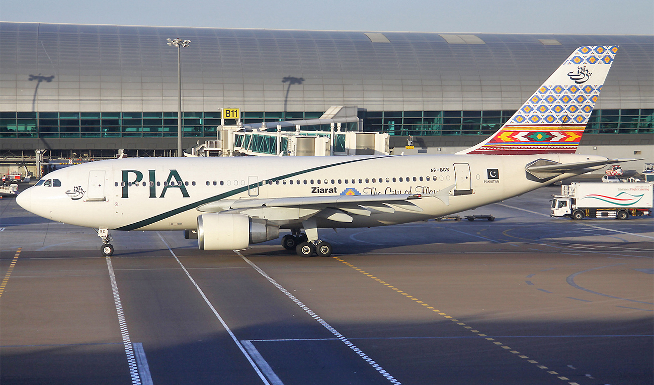 The picture shows a Pakistan International Airlines plane taxied at Dubai International Airport in Dubai, UAE, on January 30, 2010. (Fabian Zimmerli via planespotters.net)