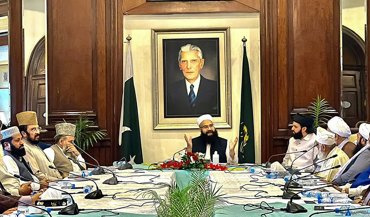 Chairman Pakistan Ulema Council Tahir Mahmood Ashrafi, center, heads meeting regarding peace and security in Muharram, on July 24, 2022. (Photo courtesy: @TahirAshrafi/Twitter)