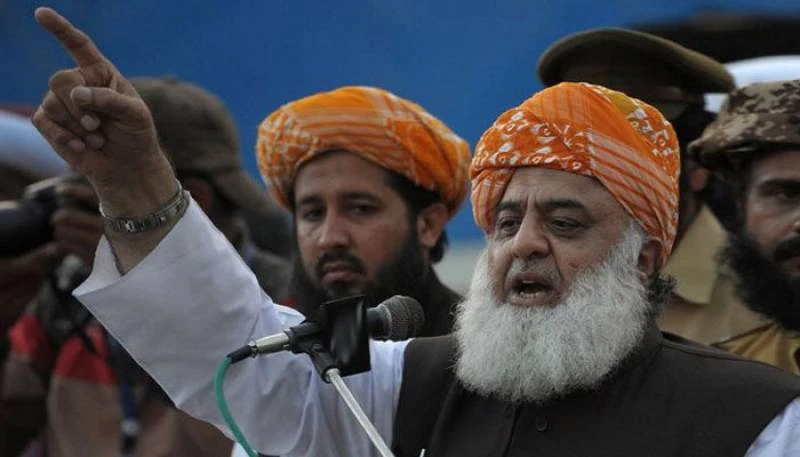 In this file photo, Pakistan's religious party, Jamiat Ulema Islam (JUI)'s chief Maulana Fazalur Rehman addresses supporters during a rally in Karachi on May 1, 2015. (AFP/File)