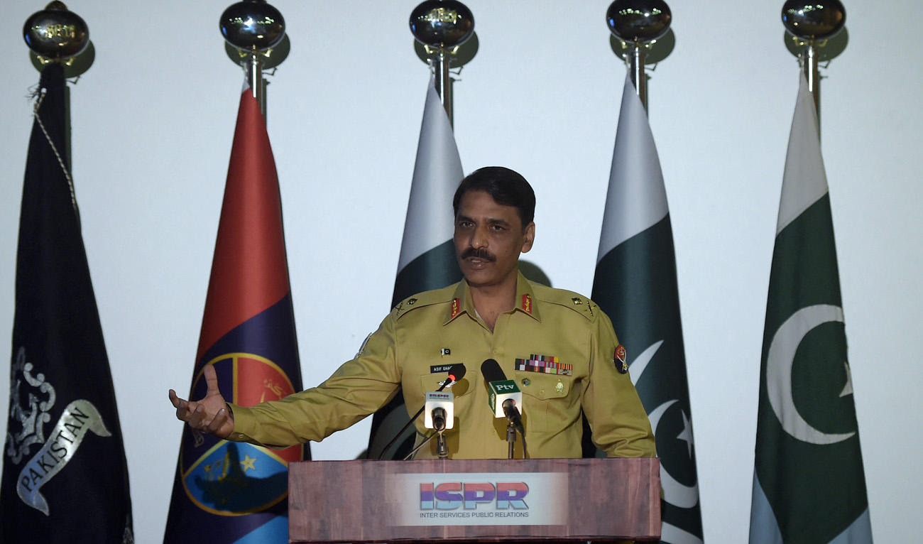 Pakistan's former army spokesman Major General Asif Ghafoor speaks with media representatives during a press conference in Rawalpindi, Pakistan on April 17, 2017. (AFP/File)