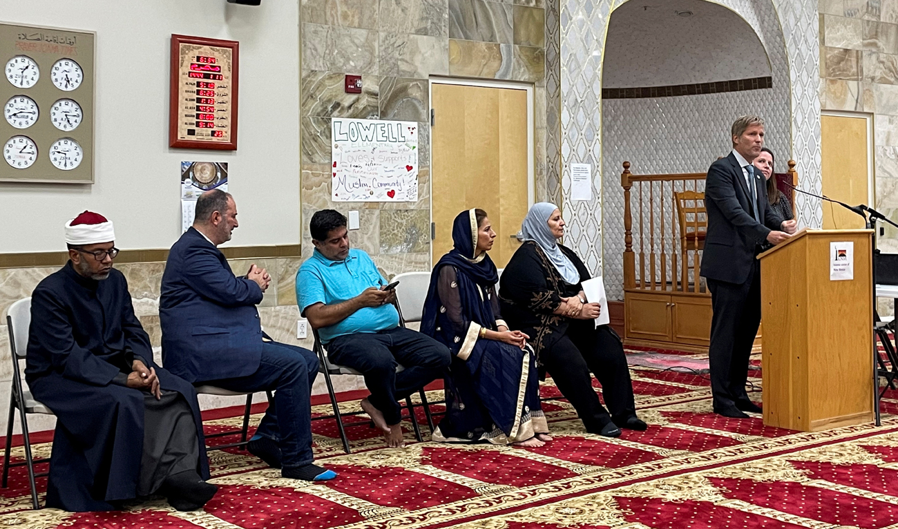 Albuquerque Mayor Tim Keller speaks to an interfaith memorial ceremony at the New Mexico Islamic Center in Albuquerque, New Mexico, US August 9, 2022. (REUTERS)