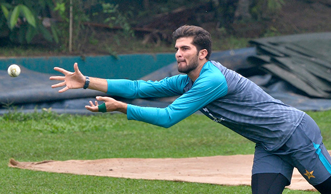 Pakistan's Shaheen Shah Afridi catches a ball during a training session in Dhaka on November 15, 2021. (AFP/FILE)