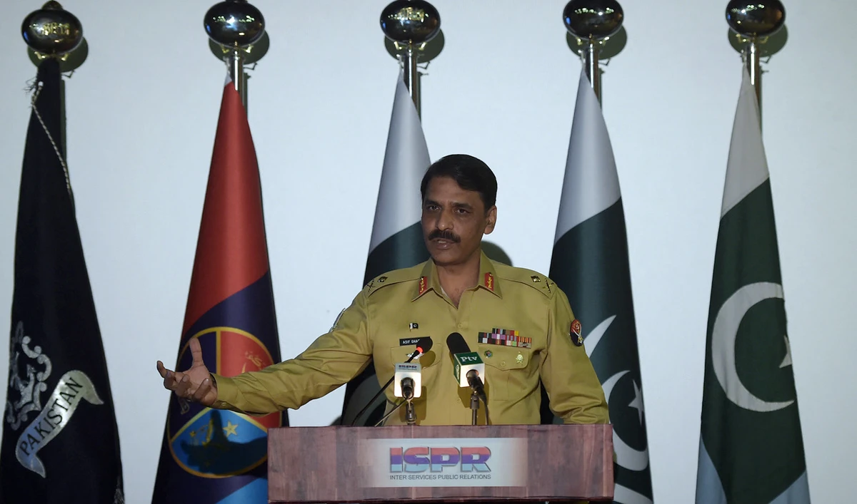 Pakistan's former army spokesman Major General Asif Ghafoor speaks with media representatives during a press conference in Rawalpindi, Pakistan on April 17, 2017. (AFP/File)