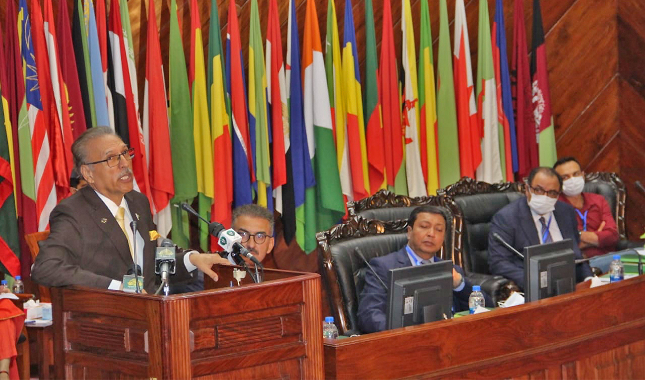 Pakistan's President Dr Arif Alvi addresses a youth forum on biotechnology which was organized by the Organization of Islamic Cooperation’s Ministerial Standing Committee on Scientific and Technological Cooperation (COMSTECH) in Islamabad on September 13, 2022. (Photo courtesy: COMSTECH)