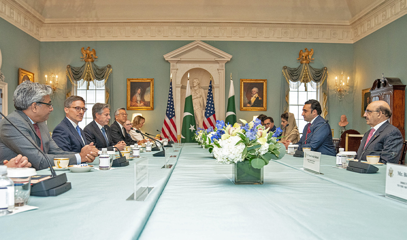 US Secretary of State Antony Blinken (3L) meets Pakistan's Foreign Minister Bilawal Bhutto-Zardari (2L) in Washington, US, on September 26, 2022. (@SecBlinken/Twitter)