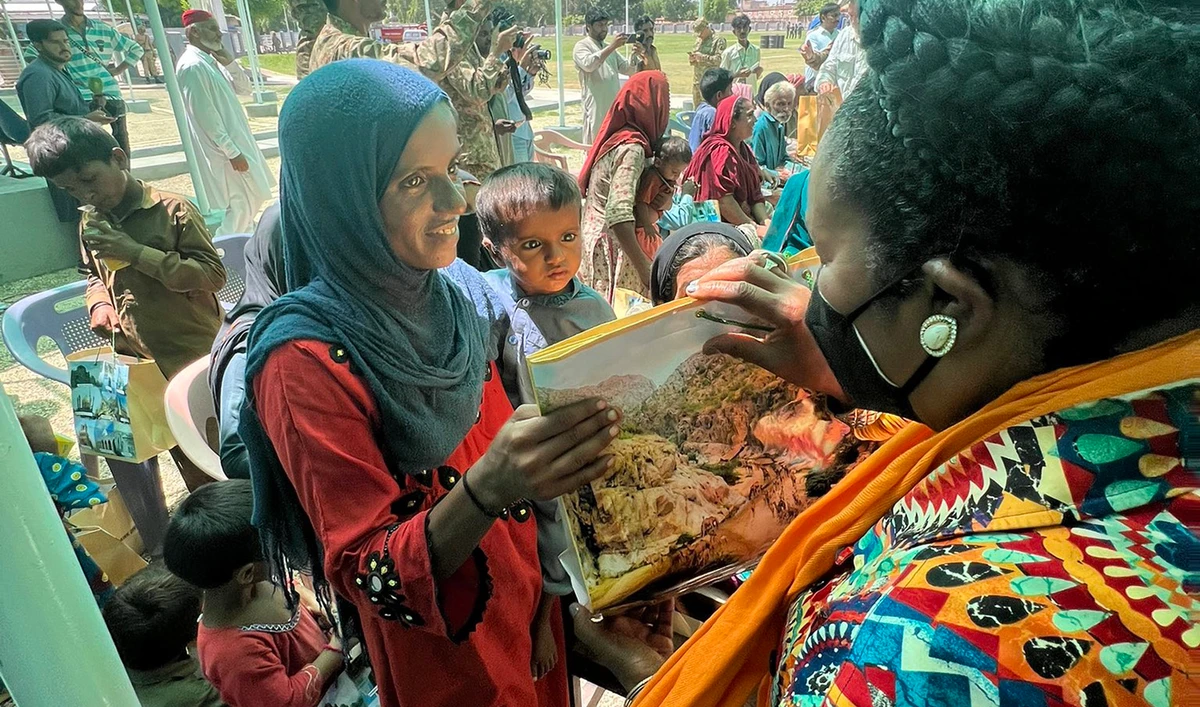 US Congresswoman Sheila Jackson Lee, right, during her visit to the flood-affected areas in Pakistan on September 4, 2022. (Photo courtesy: @JacksonLeeTX18/Twitter)