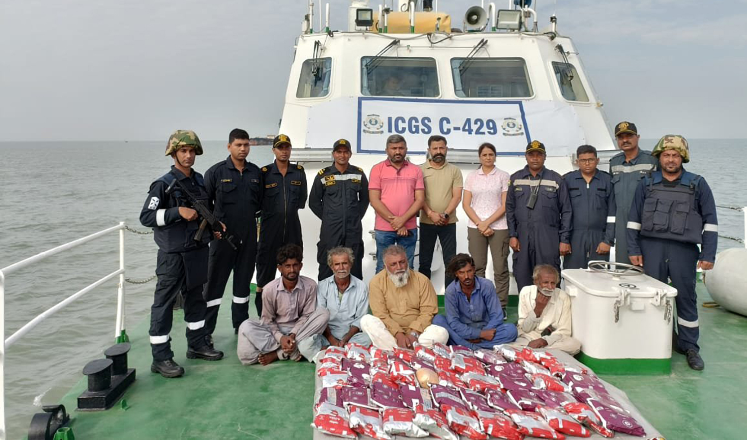 Indian Coast Guard apprehends Pakistani Boat with 6 crew in Indian waters carrying approx 50 kgs of heroine on October 8, 2022. (Photo courtesy: @airnewsalerts/Twitter)