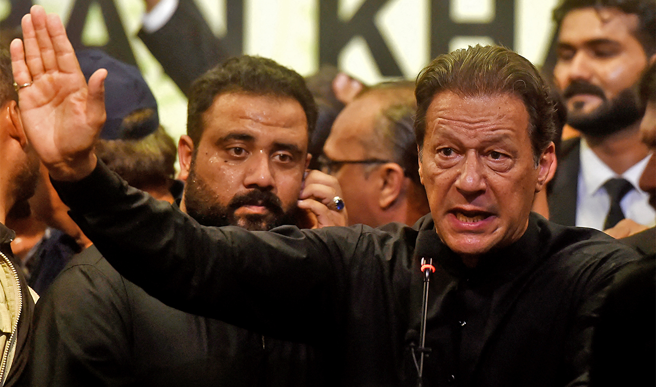 Pakistan's former Prime Minister Imran Khan (C) speaks at an event of Karachi Bar Association in Karachi on October 14, 2022. (AFP/File)