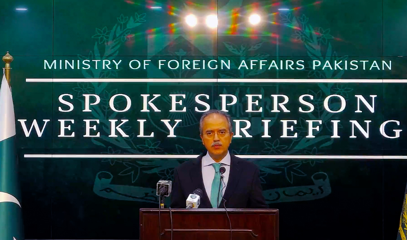The spokesperson for the Pakistani Foreign Office, Asim Iftikhar Ahmed, addresses a weekly press briefing in Islamabad, Pakistan, on October 28, 2022. (Pakistan Foreign Office)