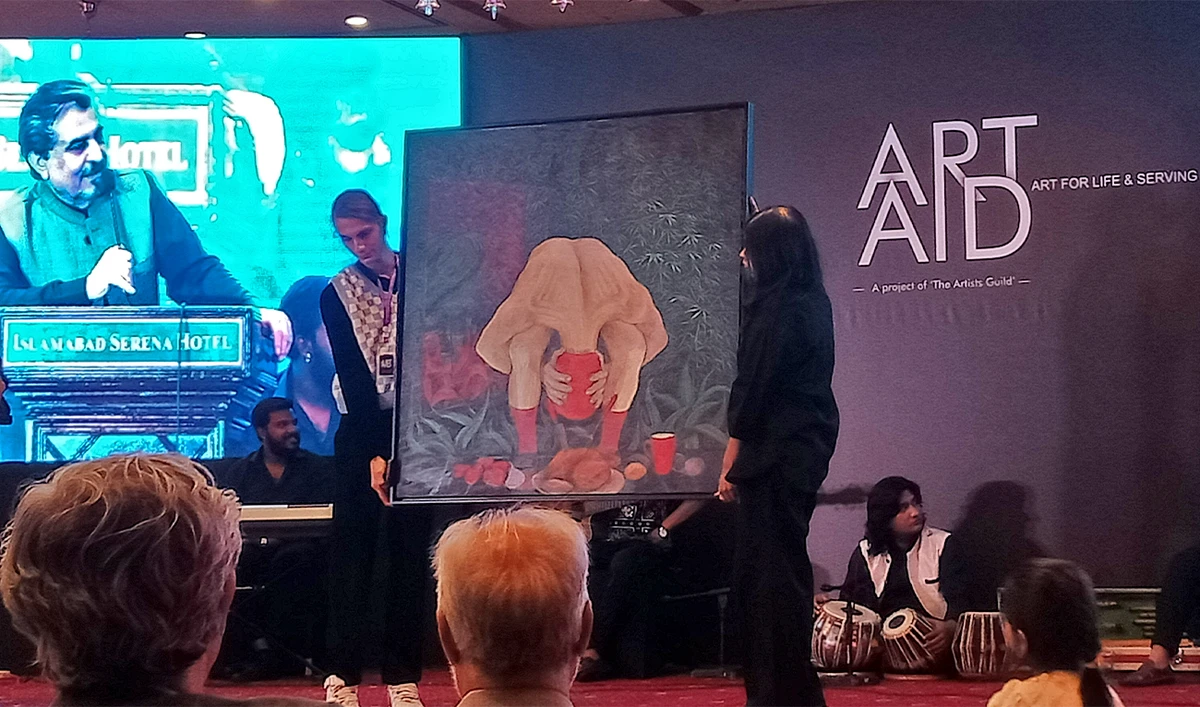 The artwork of different local and international artists is presented at an auction arranged by Art Aid in Islamabad, Pakistan, on October 10, 2022 (AN Photo)