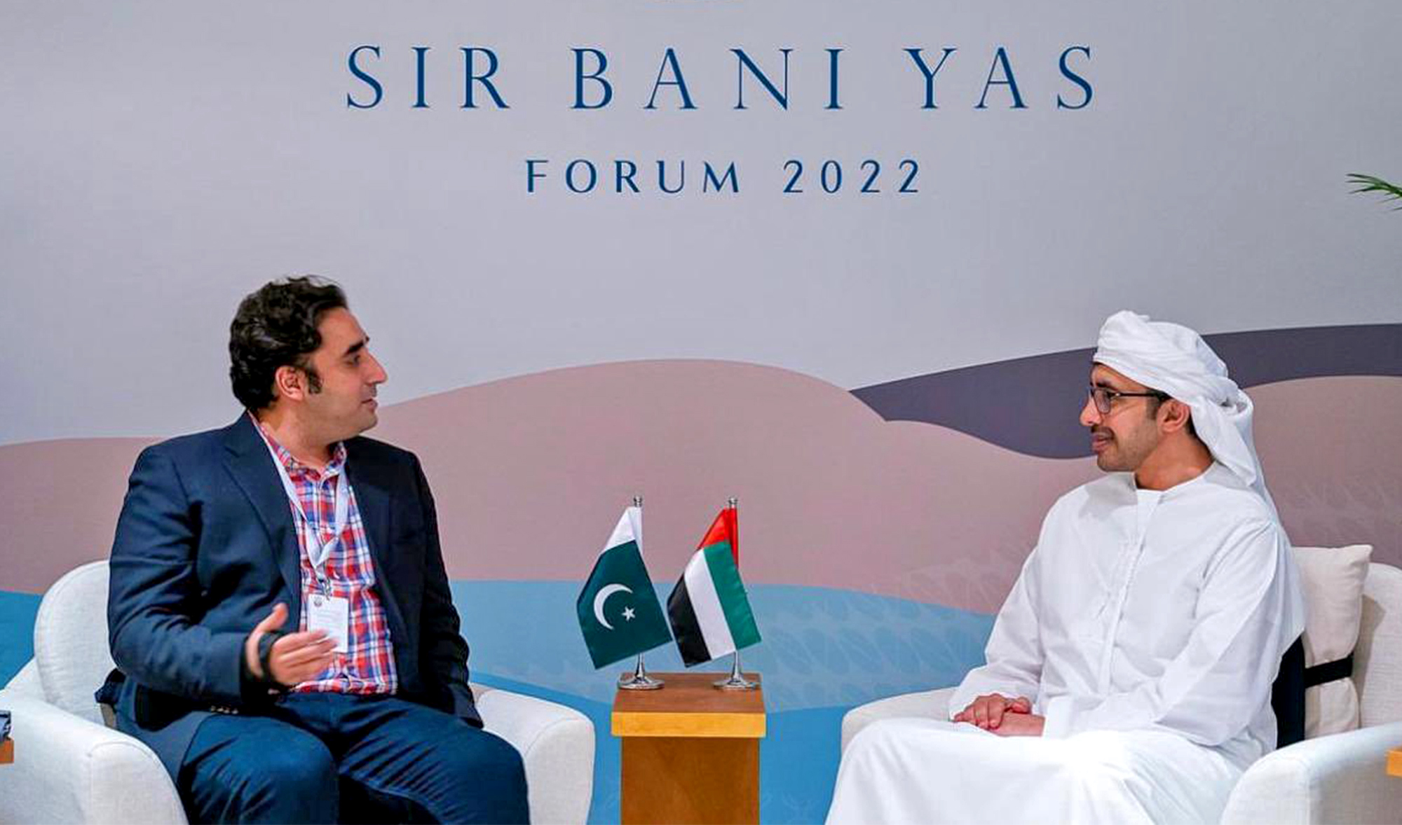 Pakistan’s foreign minister Bilawal Bhutto-Zardari (left) meets UAE's Sheikh Abdullah bin Zayed Al Nahyan in Abu Dhabi, UAE, on November 5, 2022. (@uaeembassyisb/Twitter)