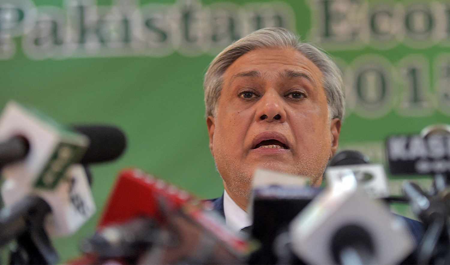 Pakistan's finance minister Ishaq Dar during a press conference in Islamabad on June 2, 2016. (AFP/File)
