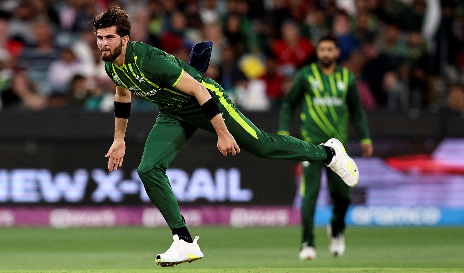 Pakistan's Shaheen Shah Afridi bowls during the ICC men's Twenty20 World Cup 2022 cricket final match between England and Pakistan at the Melbourne Cricket Ground (MCG) on November 13, 2022 in Melbourne. (AFP/File)