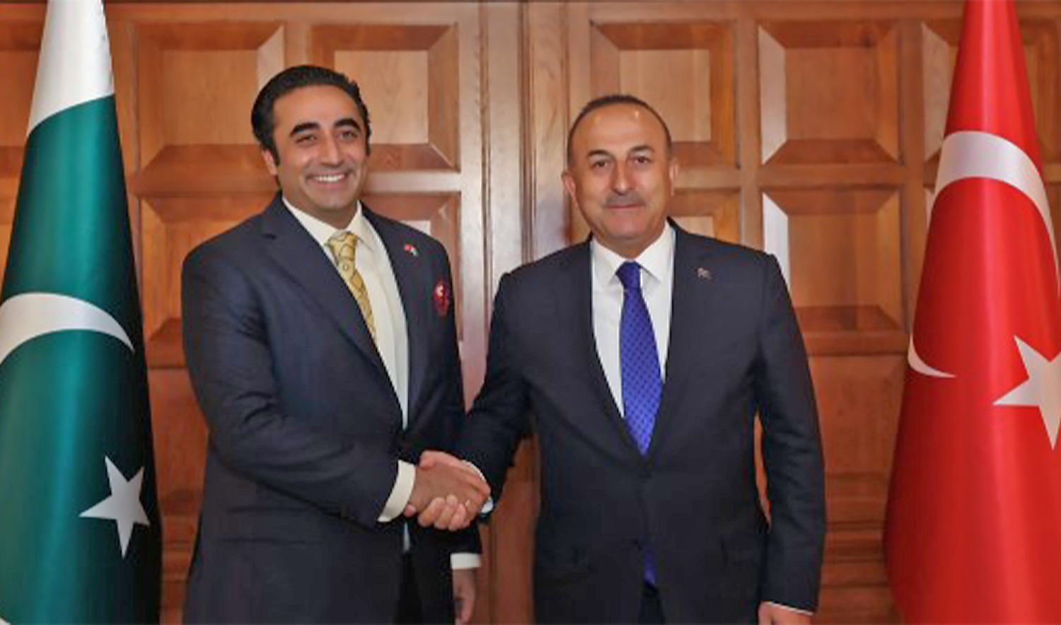 Pakistan Foreign Minister Bilawal Bhutto-Zardari shakes hand with his Turkish counterpart, Mevlüt Çavusoglu, in Ankara, Turkey, on May 12, 2022. (MFA, Turkey/File)