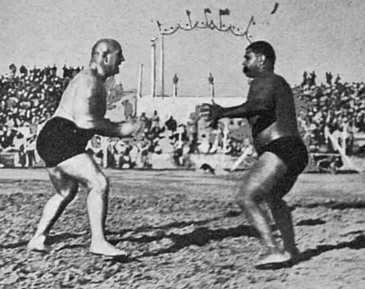 The long-awaited rematch between Gama and Zbyszko starts in Patiala on Jan. 29, 1928, at a special ring constructed for the occasion. (The Sphere via AN)