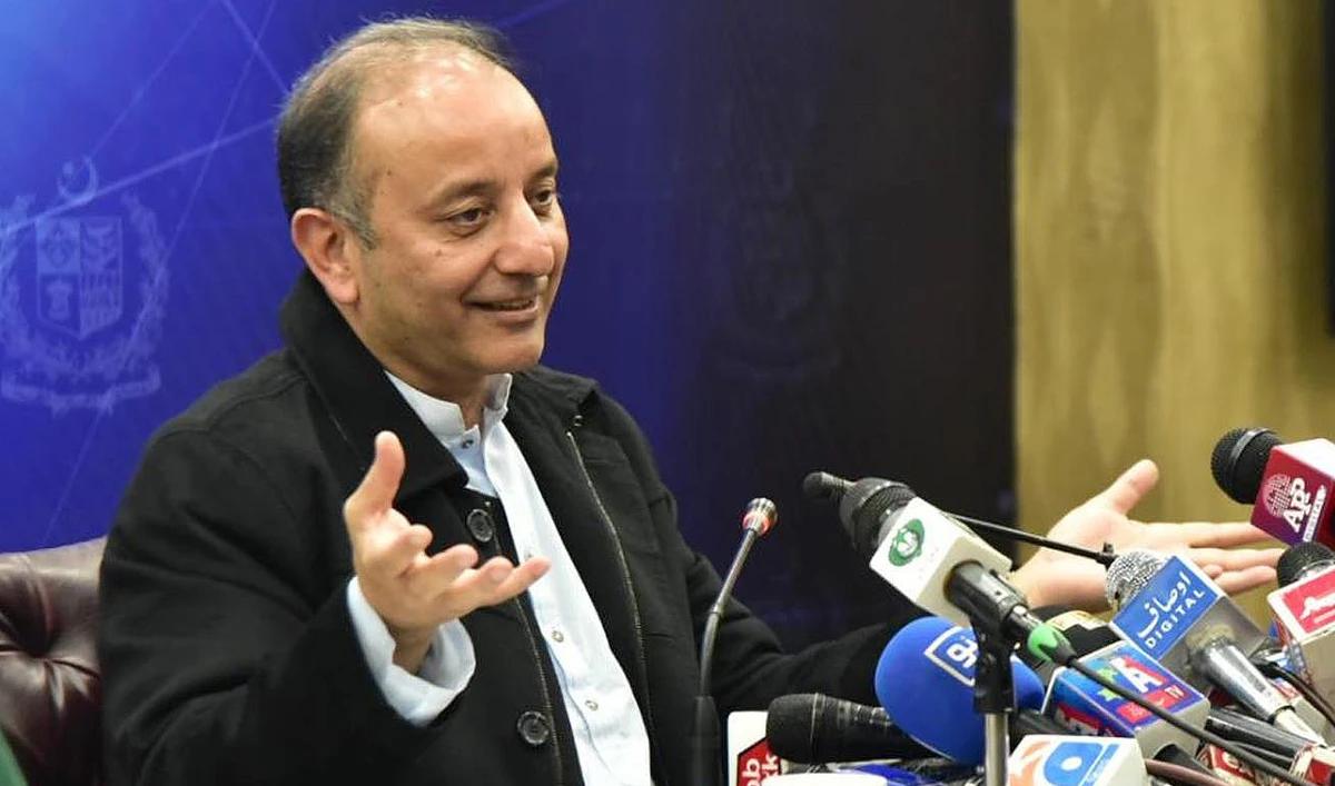 Pakistan’s State Minister for Petroleum Musaddiq Malik holds a press briefing at the Press Information Department in Islamabad on December 5, 2022. (Photo courtesy: PID)