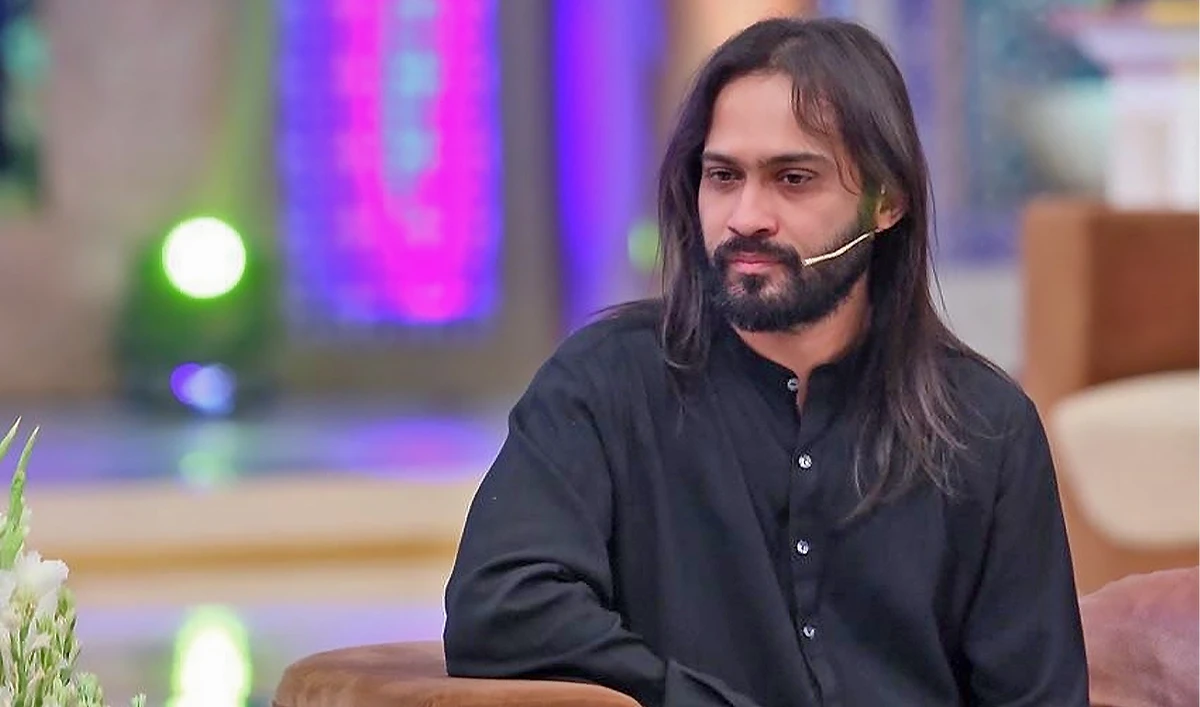 The image posted on June 29, 2016 shows Waqar Zaka during a television transmission. (Waqar Zaka/Facebook)