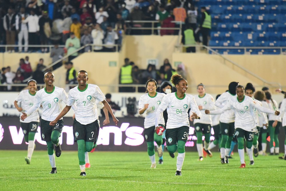 Action from Saudi's 2-0 win over Comoros at the Women’s International Friendly Tournament (Twitter/@saff_wfd)