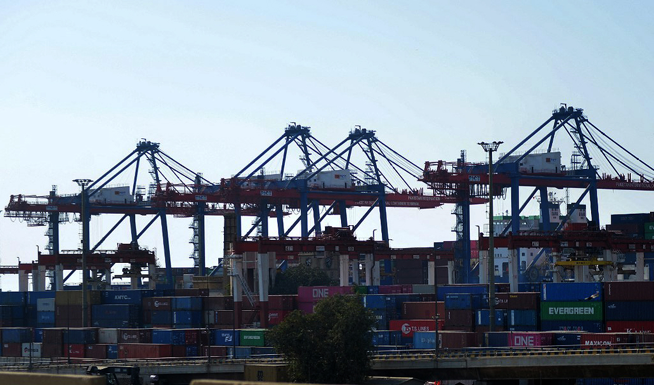 This picture taken on January 11, 2023, shows a general view of the Karachi sea port. (Photo courtresy: AFP)